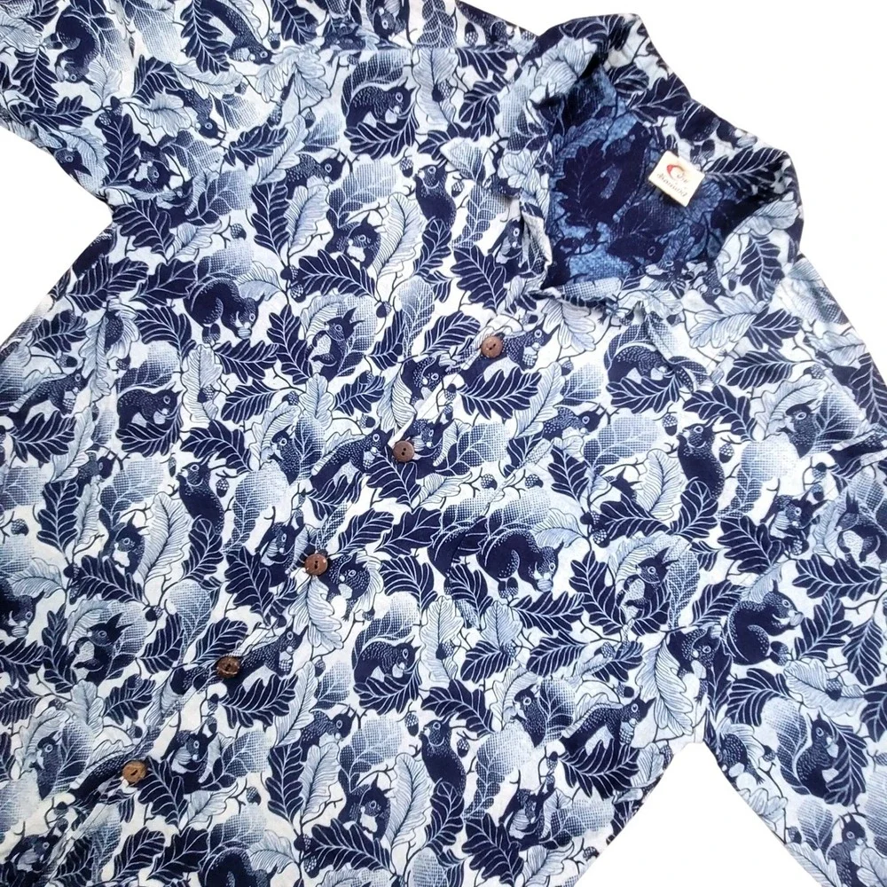 Blue Squirrel Oak Leaf‎ Print Short Sleeve Button Down Camp Shirt Mens Medium